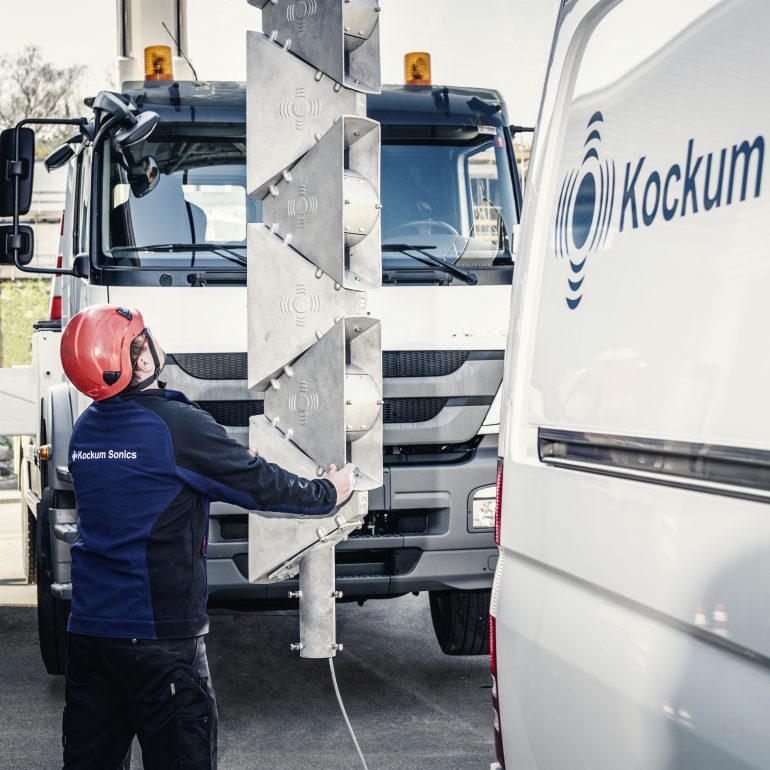 Sireneninstallation Befestigung Hebebühne
