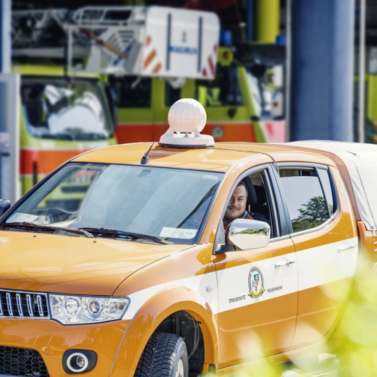 Kockum Sonics Mobile Sirene auf Auto