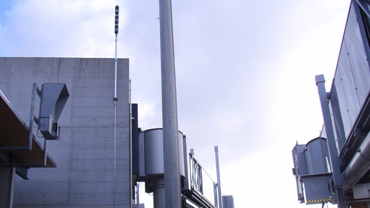 Kockum Sonics Sirene Flughafenareal