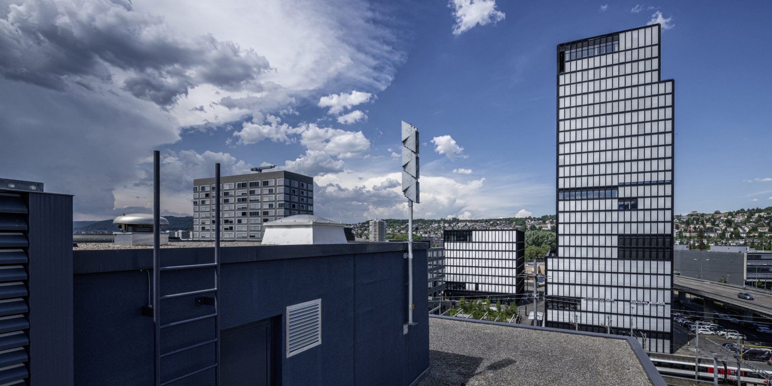Kockum Sonics Sirene Alarmierungssystem Stadt Zürich Hochhaus