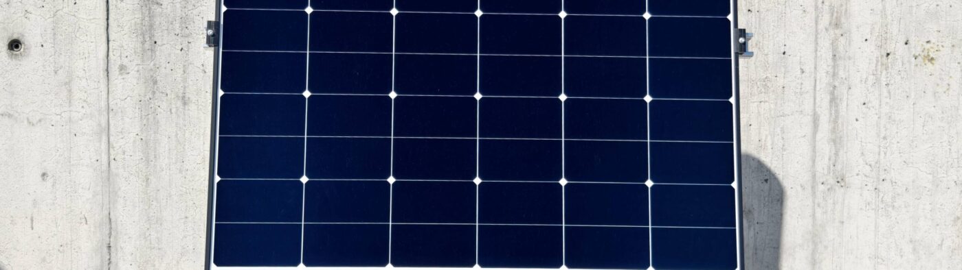 Foto Solar Panel Vorne (ohne Abdrücke) 16 9