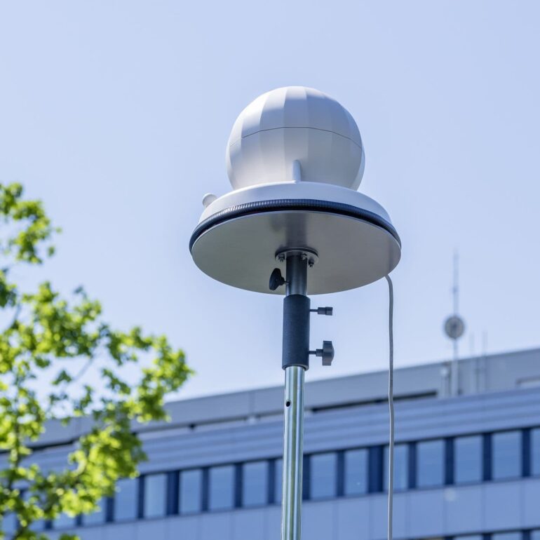 Kockum Sonics Stativ und Platte für mobile Sirene